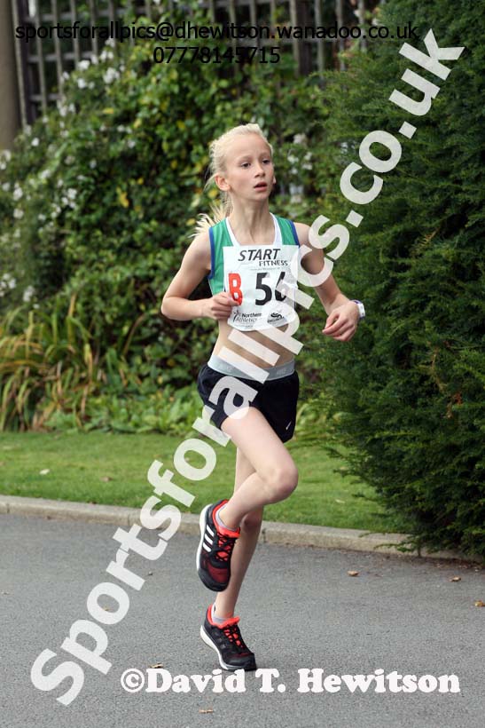 Girls under-13s, Northern Road Relays, Blackpool. Photo: David T. Hewitson/Sports for All Pics